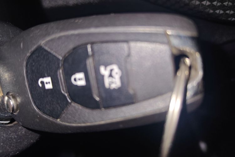 Chevrolet Cavalier 2021 car image #11