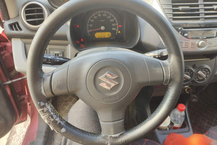 Suzuki Alto 2015 imagen de coche #11