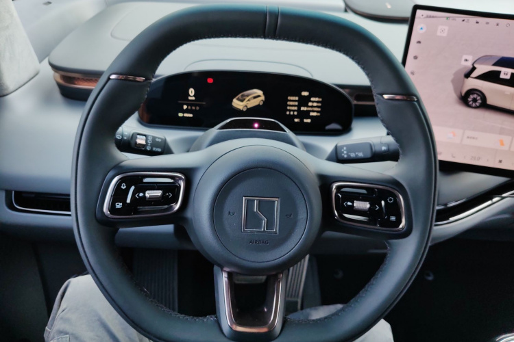 极氪 极氪MIX 2024 汽车图片 #11