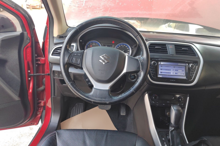 Suzuki S-Cross 2016 immagine di auto #11