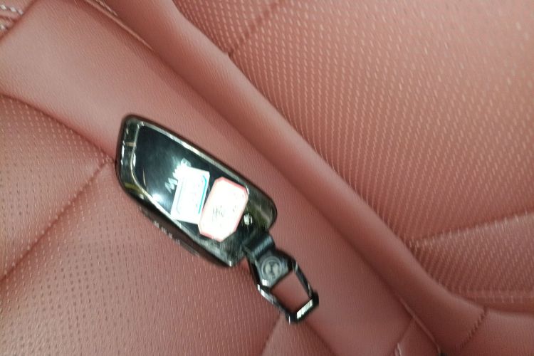 BMW i4 2025 car image #11