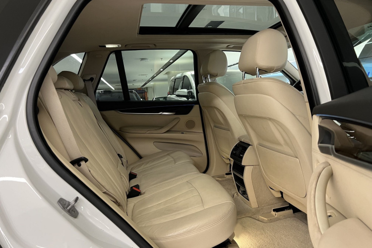 BMW 2015 car image #11