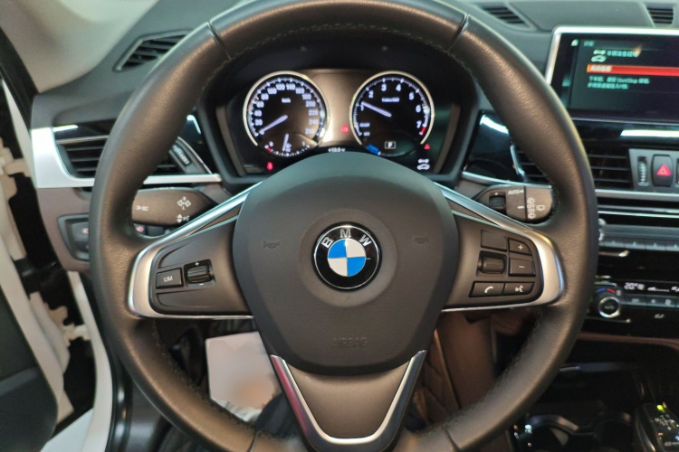 BMW X1 New Energy 2019 immagine di auto #11