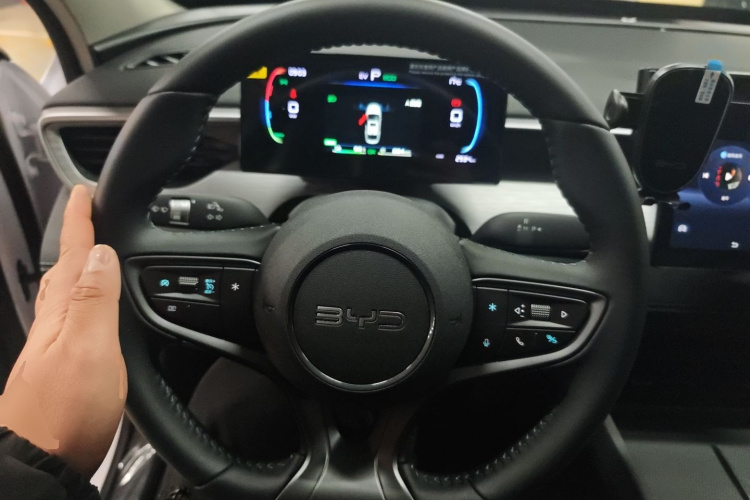 BYD Seal 05 DM-i 2025 #11 BYD Seal 05 DM-i 2025 car image #11