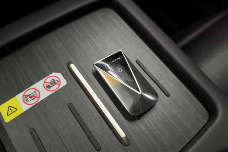 Avatr 07 2024 car image #11