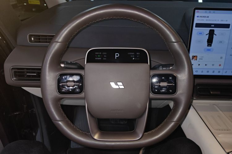 理想汽车 理想MEGA 2024 汽车图片 #11