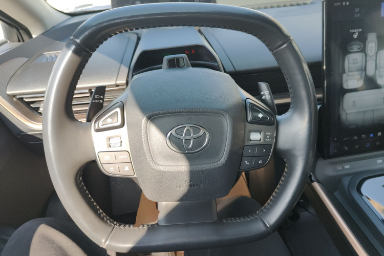 Toyota bZ3 2023 صورة سيارة #11