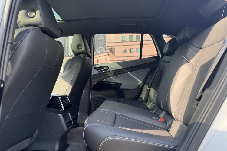 Volkswagen ID.4 X 2024 #11 Volkswagen ID.4 X 2024 car image #11