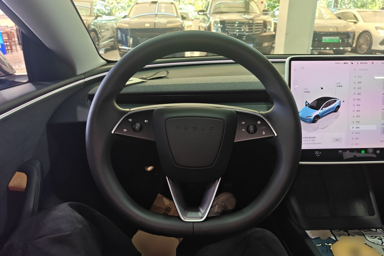 2023 car image #11