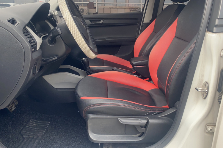 Skoda Fabia 2019 car image #11