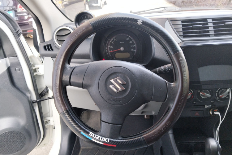 Suzuki Alto 2016 car image #11