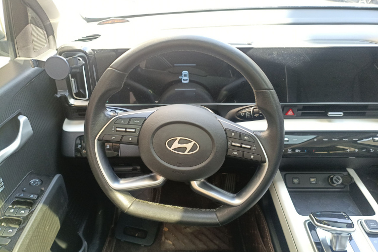 Hyundai ix35 2023 car image #11