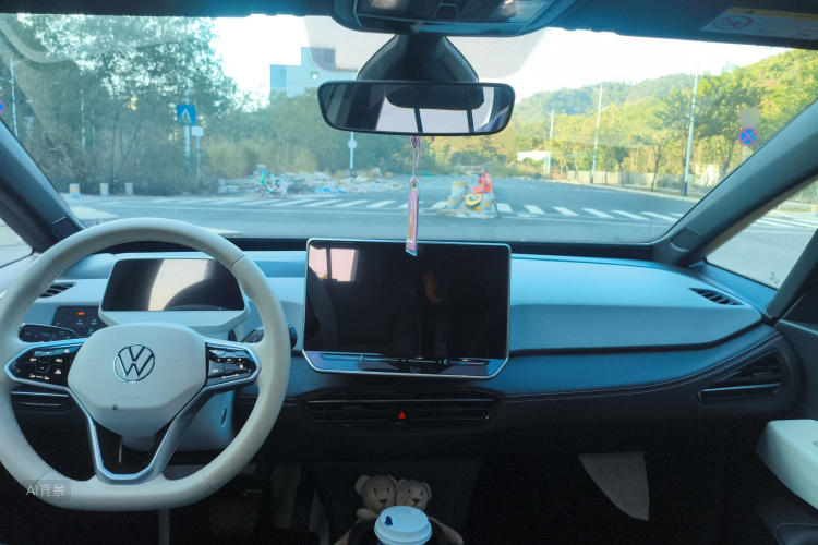 Volkswagen ID.3 2024 immagine di auto #11