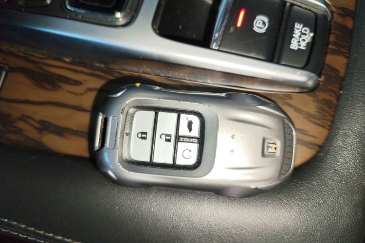 Honda UR-V 2017 #11 Honda UR-V 2017 immagine di auto #11