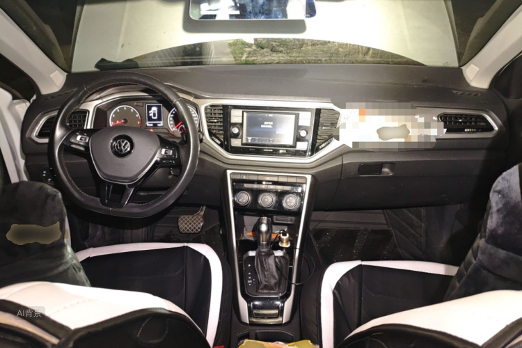 T-Roc 2018 car image #11