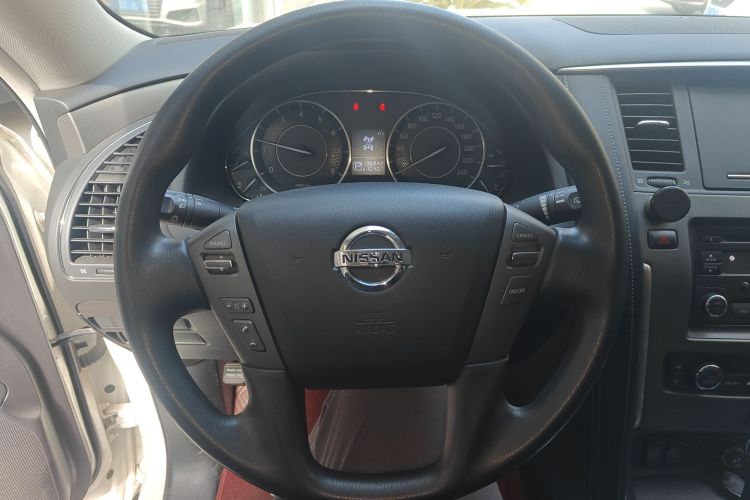 Nissan 2019 car image #11