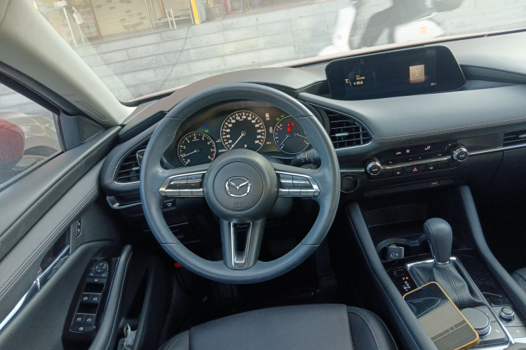 Mazda 3 Axela 2021 car image #11