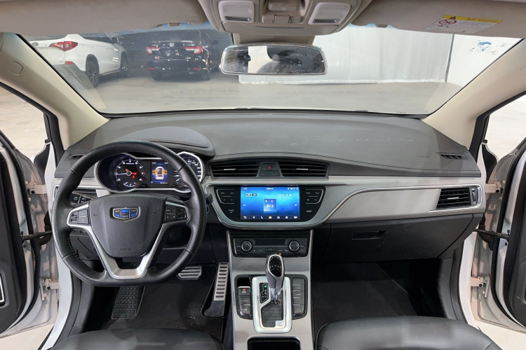 GEELY Emgrand GS 2018 car image #11