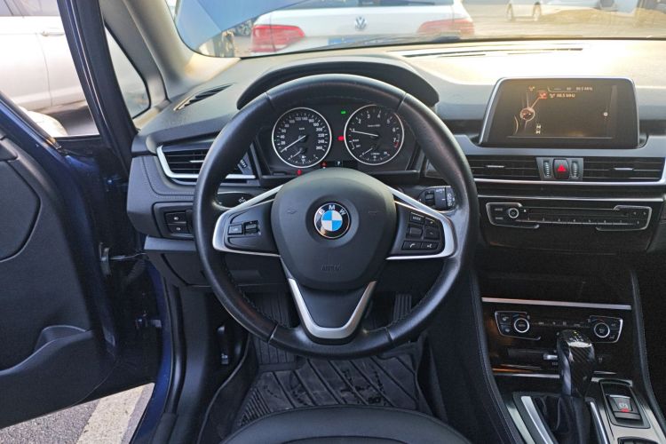 BMW 2 Series Tourer 2017 car image #11