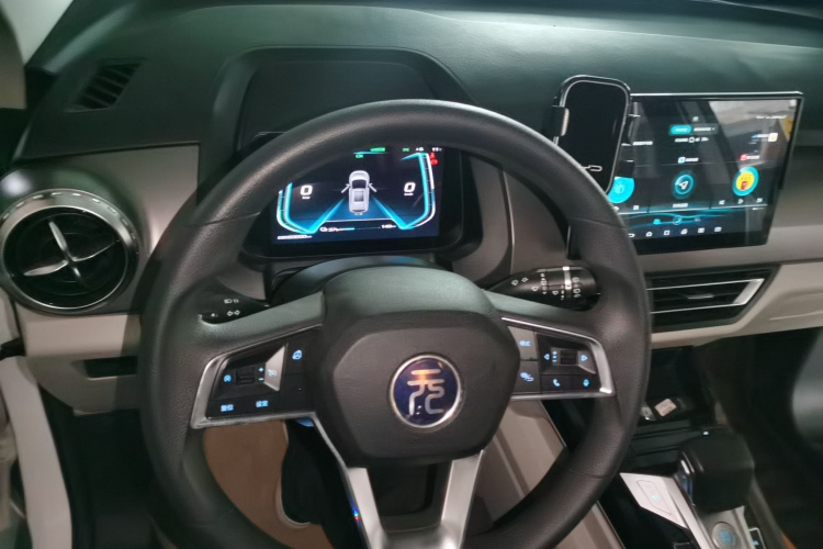 BYD Yuan Pro 2022 #11 BYD Yuan Pro 2022 car image #11