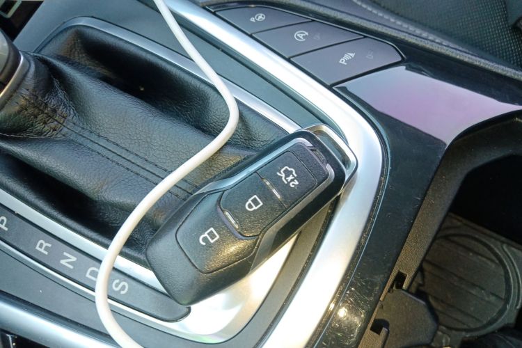 Ford Edge 2017 #11 Ford Edge 2017 car image #11