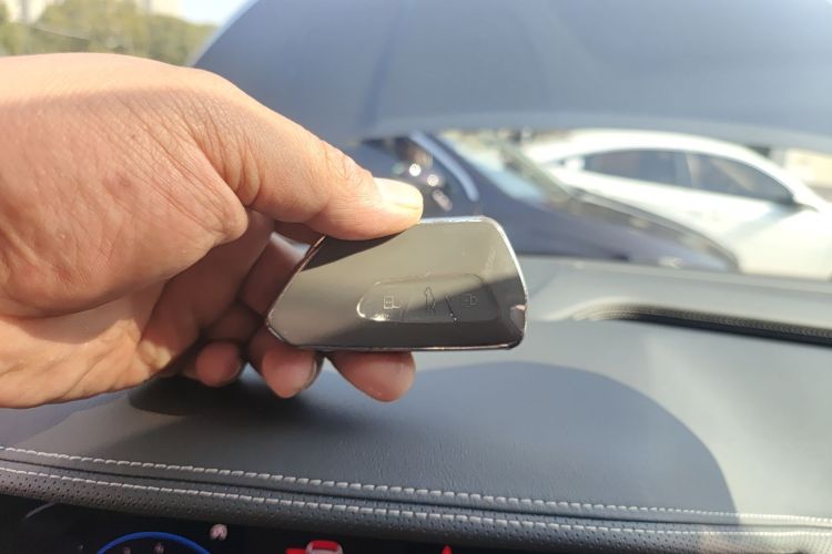 Volkswagen Talagon 2023 car image #11