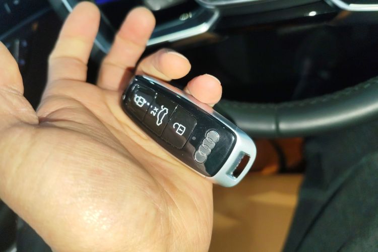 Audi A8 2025 #11 Audi A8 2025 car image #11