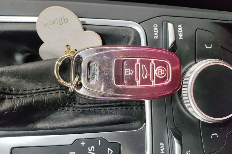 2020 immagine di auto #11