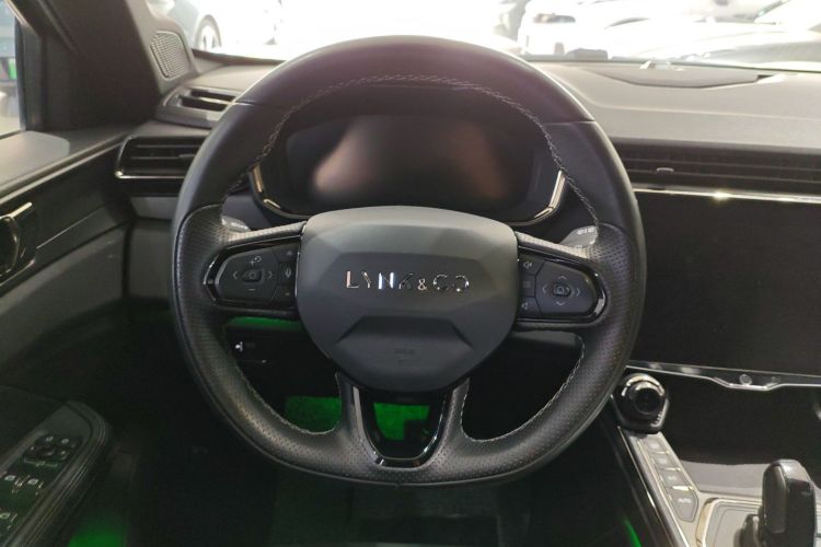 Lynk & Co 01 EM-P 2022 #11 Lynk & Co 01 EM-P 2022 car image #11