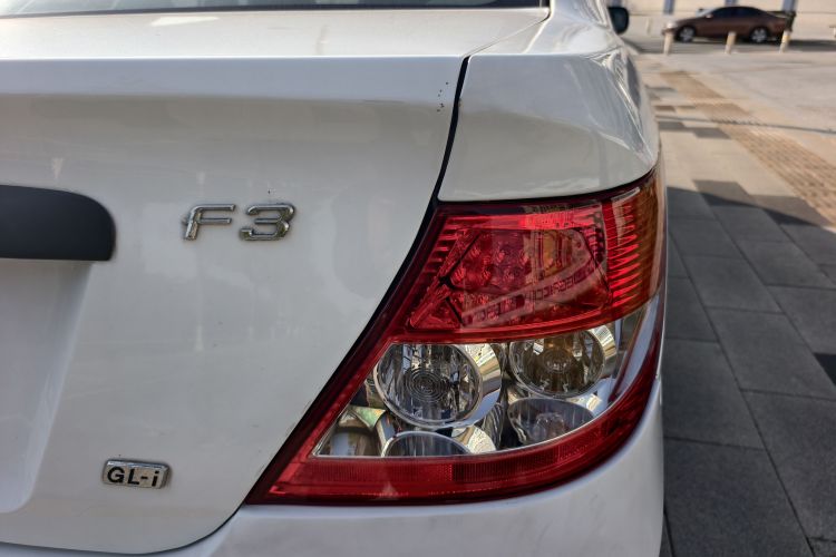 BYD F3 2019 car image #11