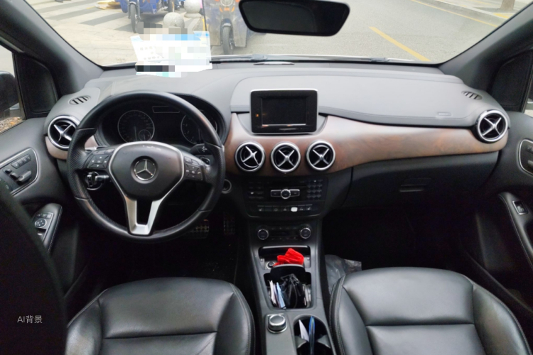 Mercedes-Benz B Class 2013 car image #11