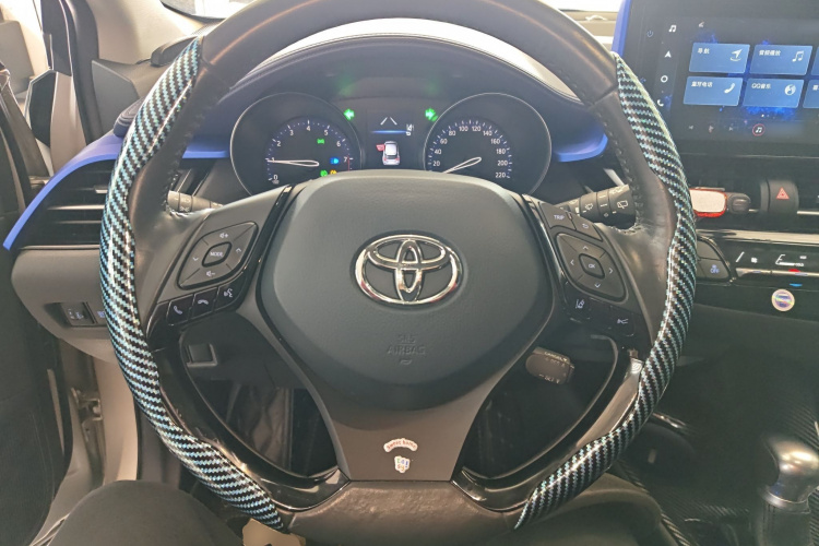 Toyota C-HR 2021 #11 Toyota C-HR 2021 car image #11