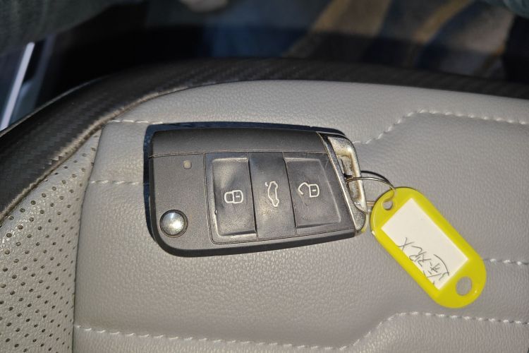 Volkswagen Tiguan X 2021 car image #11