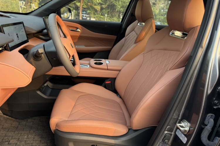 Changan UNI-Z PHEV 2025 car image #11