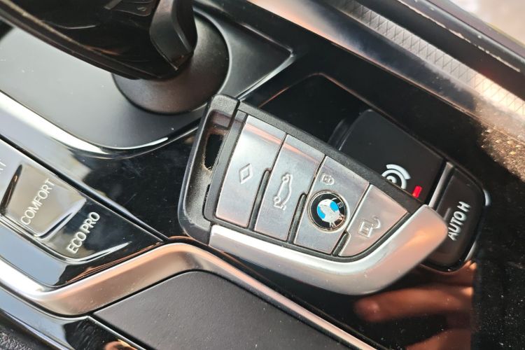 BMW 5 Series (Imported) 2018 #11 BMW 5 Series (Imported) 2018 car image #11