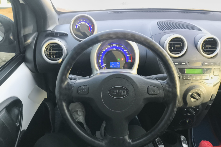 BYD F0 2017 car image #11