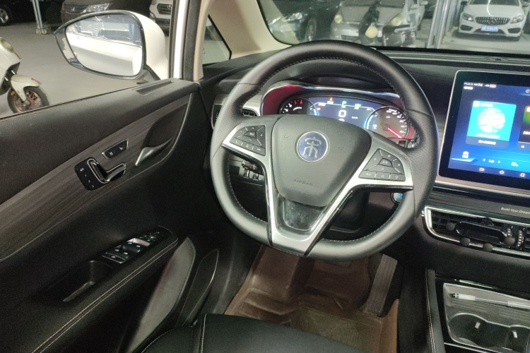 BYD 2019 #11 BYD 2019 car image #11