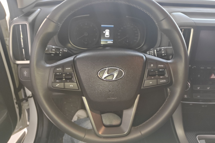 Hyundai ix35 2018 car image #11