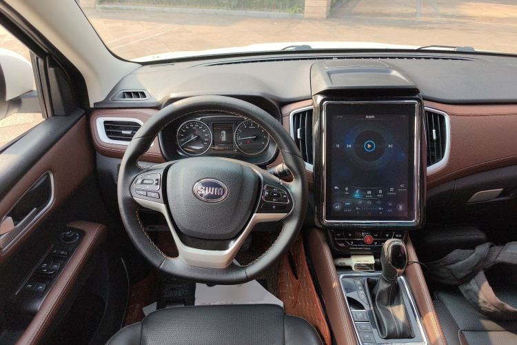 SWM X7 2018 imagen de coche #11