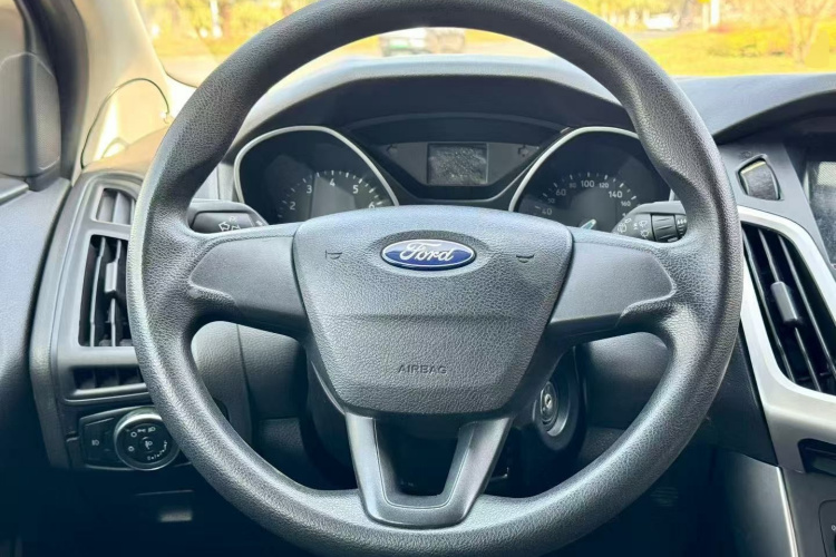 Ford Focus 2015 #11 Ford Focus 2015 immagine di auto #11