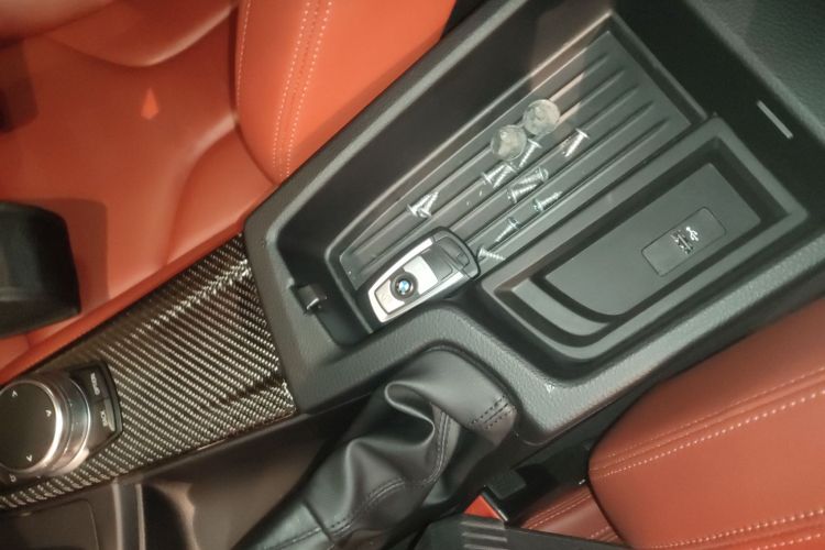 BMW M4 2018 car image #11