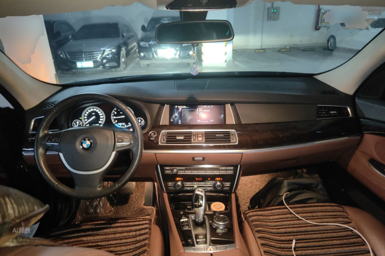 BMW 5 Series GT 2016 immagine di auto #11