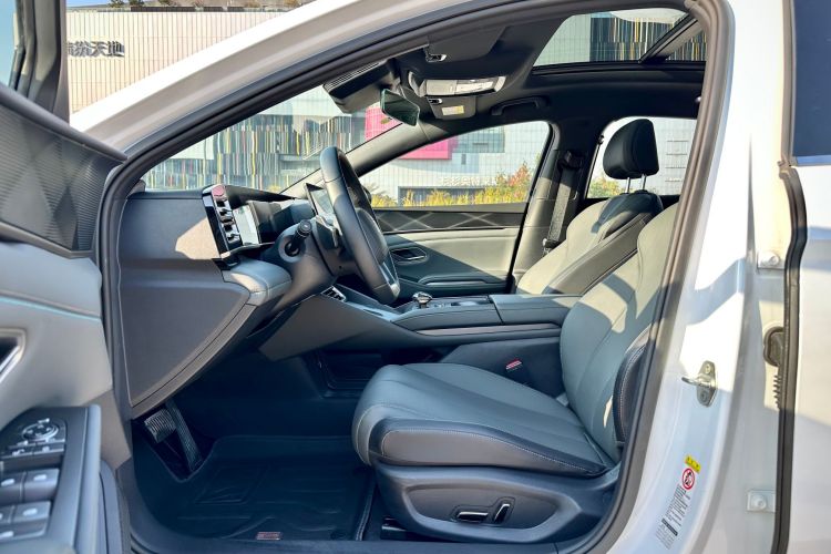 BYD Qin L 2025 #11 BYD Qin L 2025 car image #11