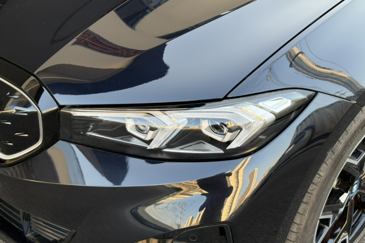 BMW i3 2023 car image #11