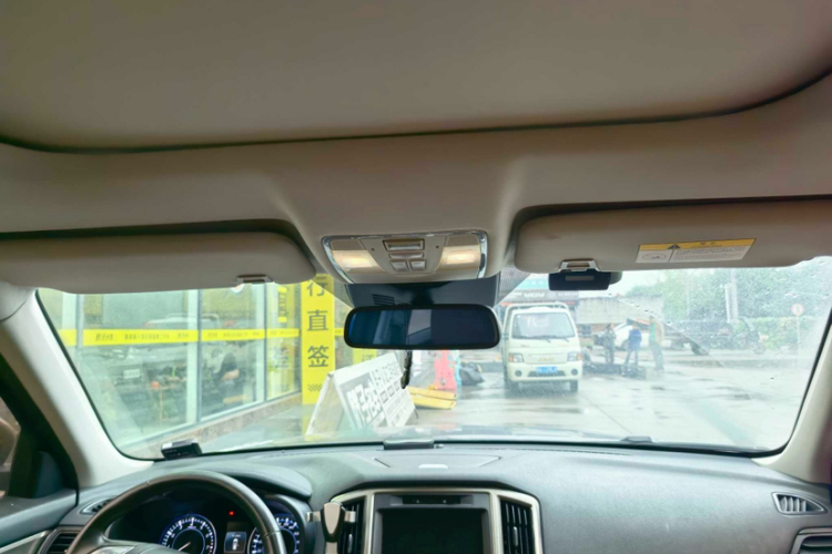 Changan CS95 2018 car image #11