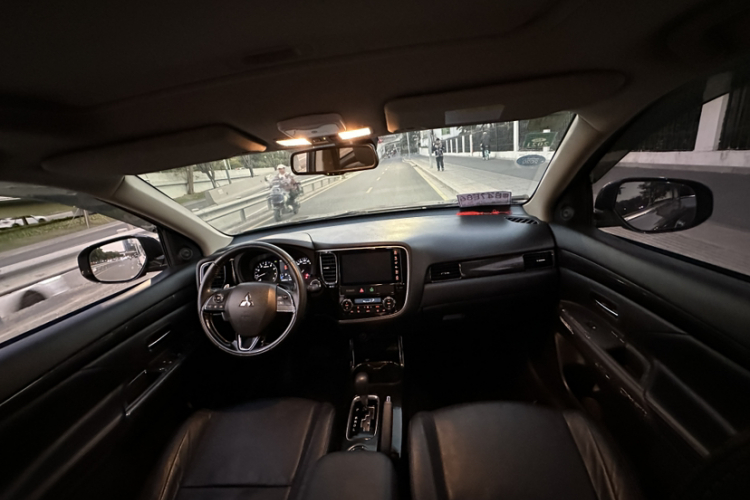 劳斯莱斯 欧蓝德 2017 汽车图片 #11