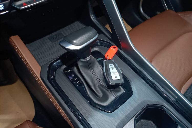 GEELY Vision X6 2022 immagine di auto #11