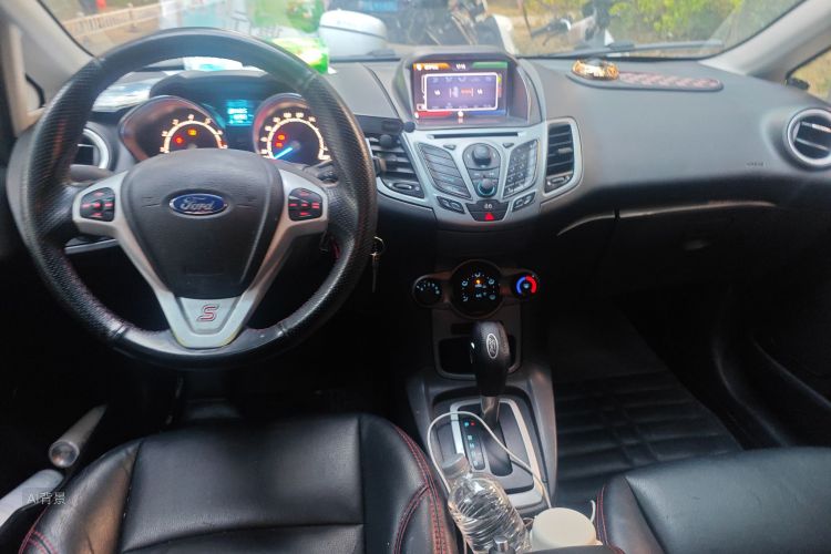 Ford Fiesta 2014 car image #11