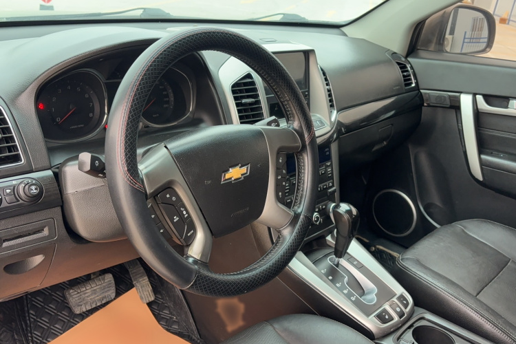 Chevrolet Captiva 2017 image de voiture #11