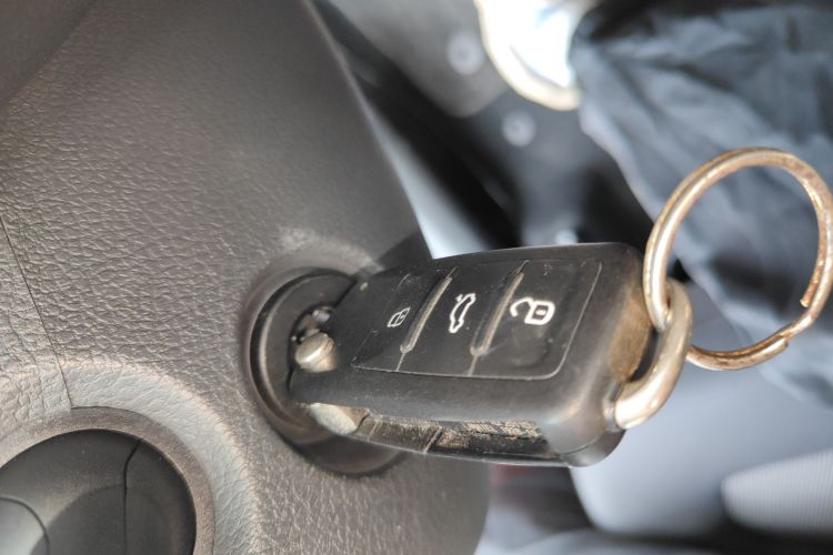 Skoda Rapid Spaceback 2018 car image #11